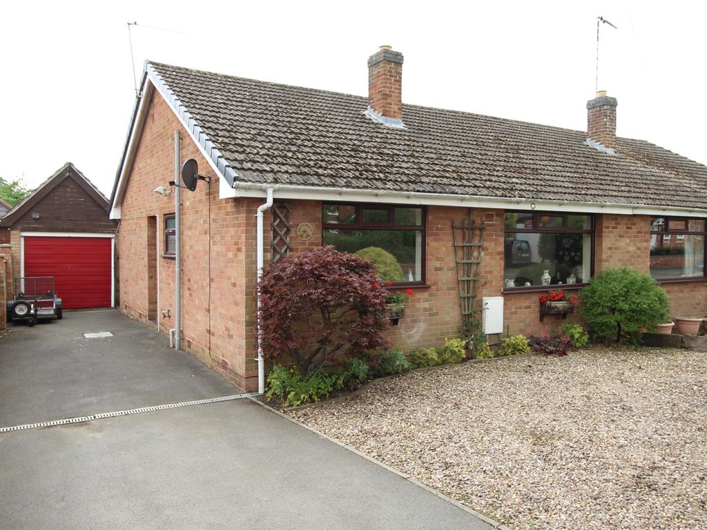 2 bed semi-detached bungalow for sale in Main Street, Ullesthorpe LE17, £265,000