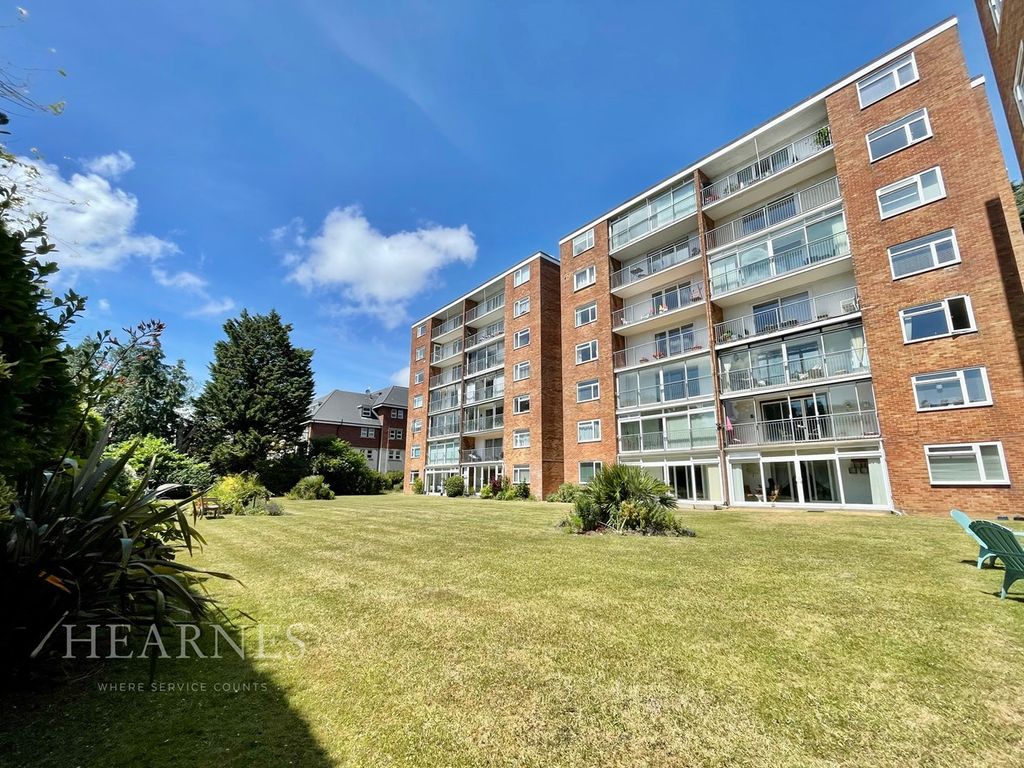 3 bed flat for sale in Poole Road, Westbourne, Bournemouth BH4, £320,000