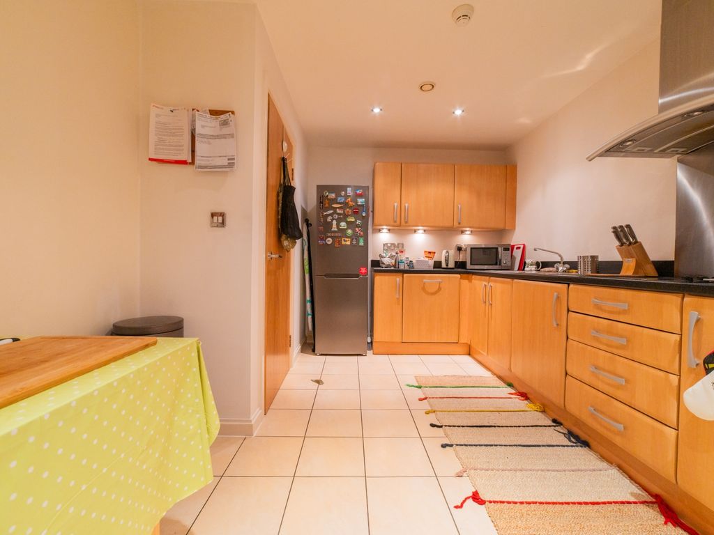1 bed flat for sale in Penstone Court, Chandlery Way, Cardiff CF10, £149,950