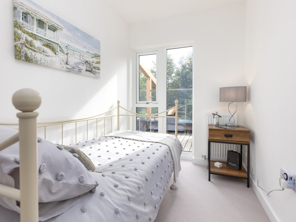 2 bed flat for sale in Garstang High Street, Garstang, Garstang PR3, £275,000