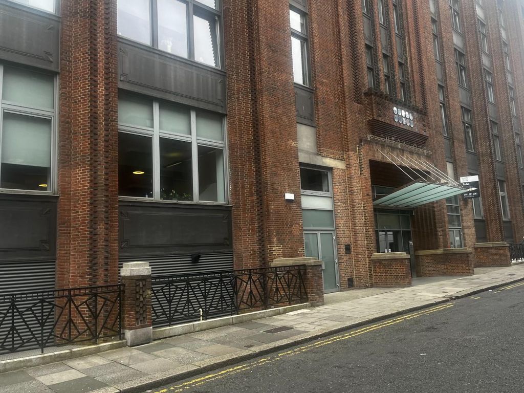 2 bed flat for sale in Waterloo Street, Newcastle Upon Tyne NE1, £187,500