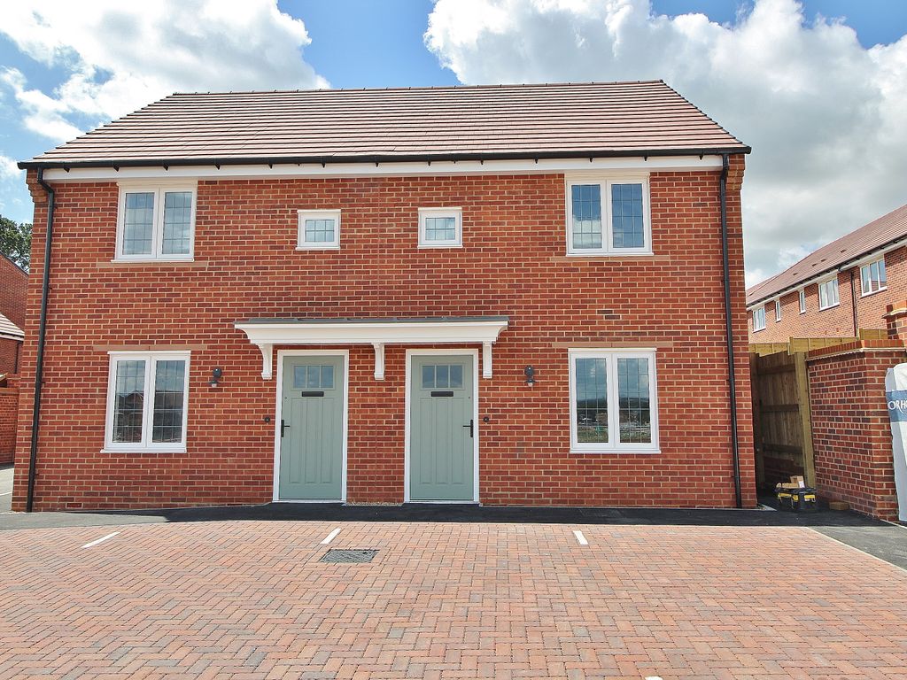 2 bed property for sale in Pakenham Road, Waterlooville PO7, £118,000