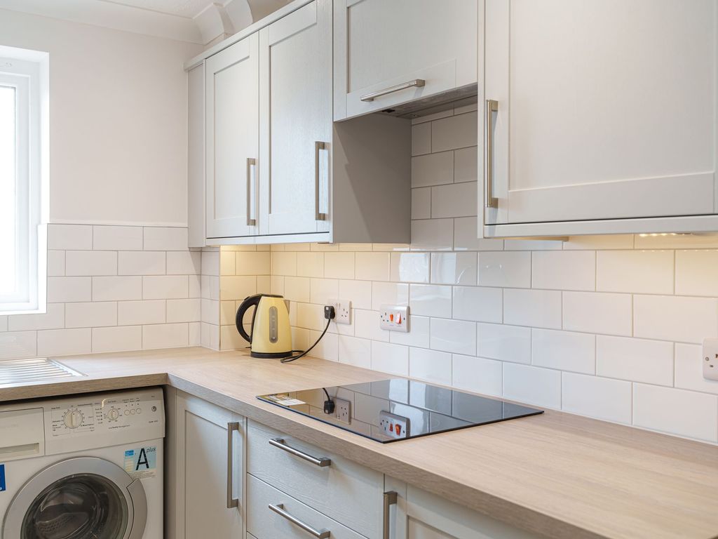 2 bed flat for sale in Cold Bath Road, The Adelphi Cold Bath Road HG2, £215,000
