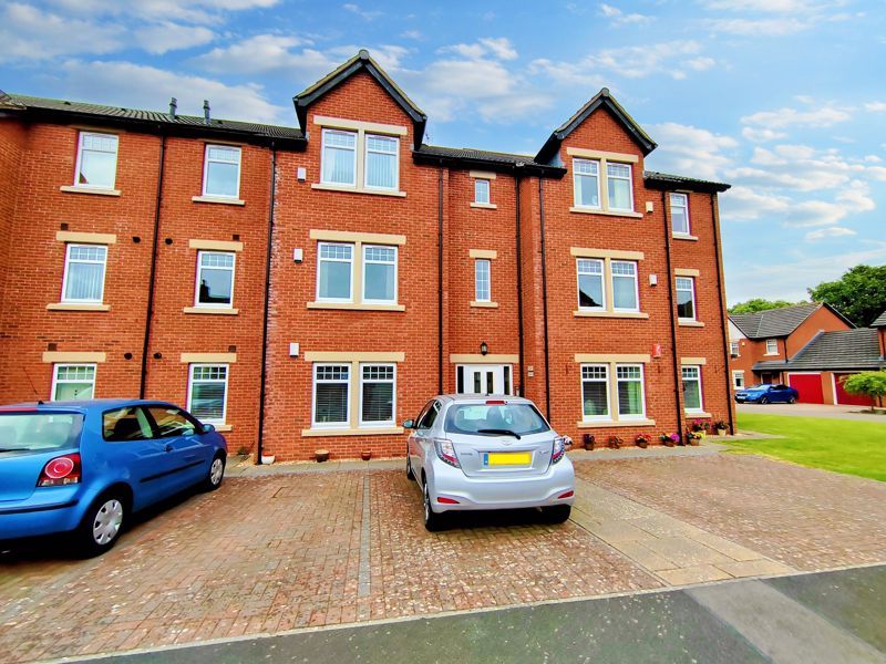 2 bed flat for sale in Turnstone Drive, Carlisle CA2, £100,000