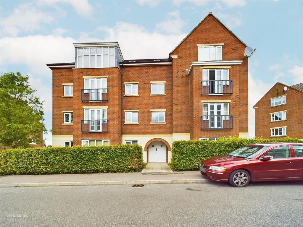 2 bed flat for sale in Edison Way, Arnold, Nottingham NG5, £125,000