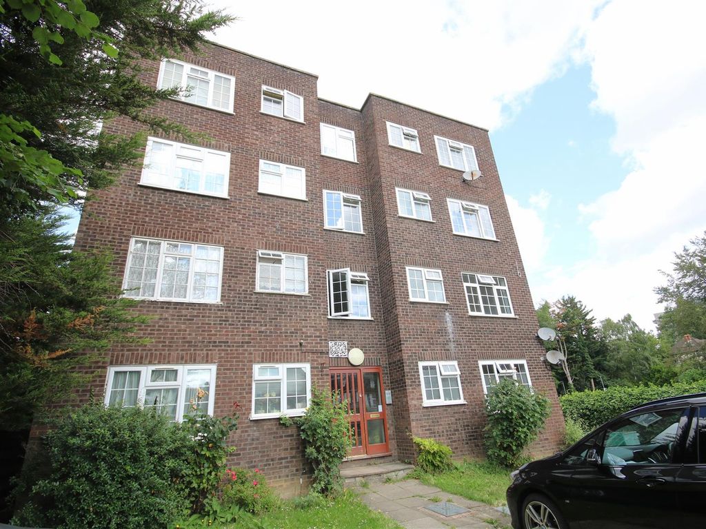 1 bed flat for sale in Arborfield Close, Slough SL1, £209,950