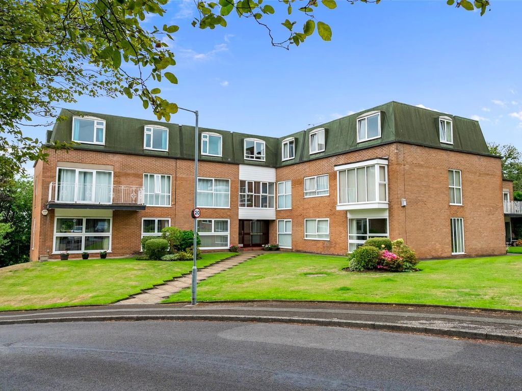 2 bed flat for sale in Hill Side, Bolton BL1, £199,950