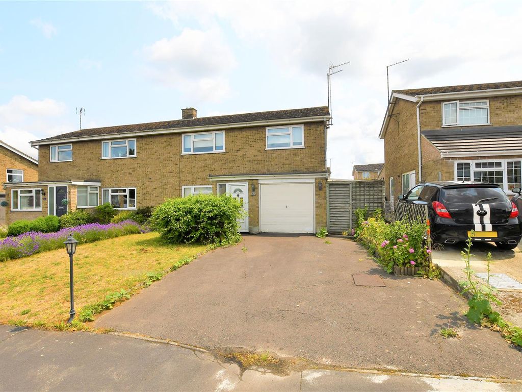 3 bed semi-detached house for sale in Clare Place, Newmarket CB8, £315,000