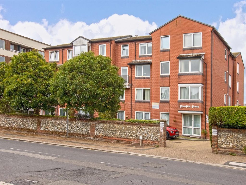 1 bed flat for sale in Heene Road, Worthing BN11, £80,000