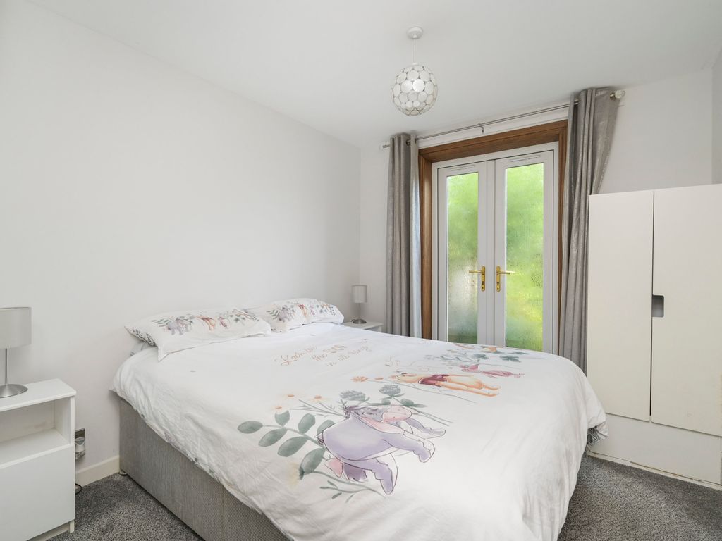 1 bed flat for sale in 104 Gyle Park Gardens, Edinburgh EH12, £172,000