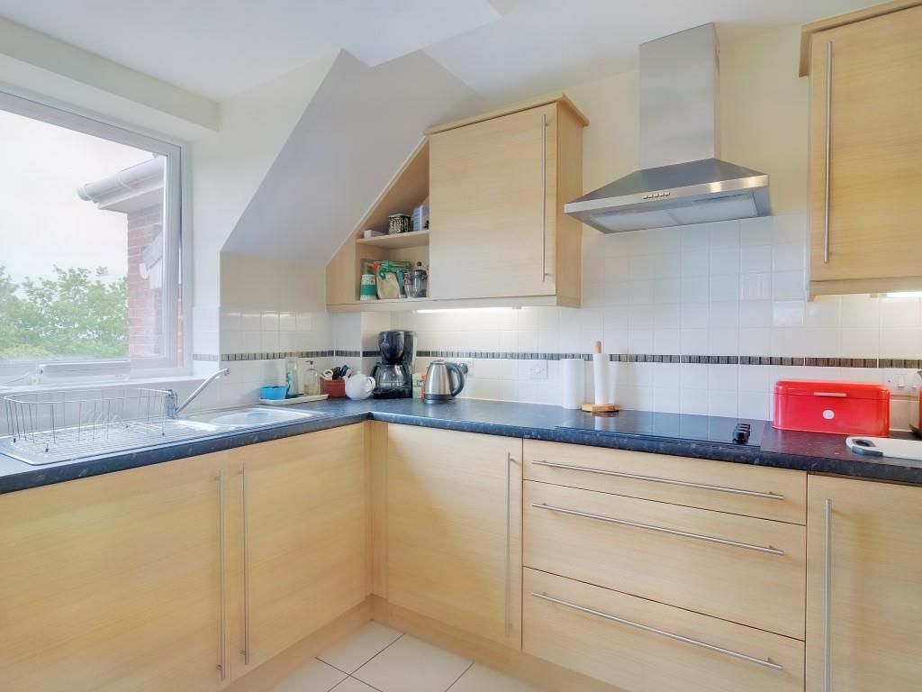 2 bed flat for sale in Dutton Court, Station Approach, Cheadle Hulme, Cheadle SK8, £285,000