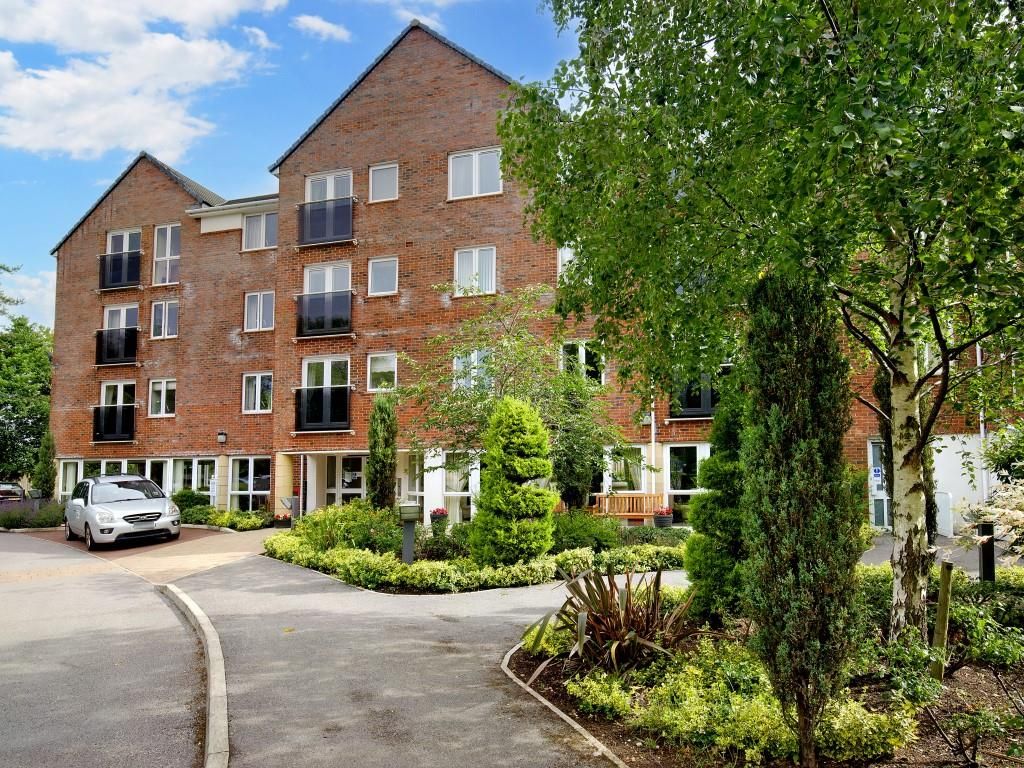 2 bed flat for sale in Dutton Court, Station Approach, Cheadle Hulme, Cheadle SK8, £285,000