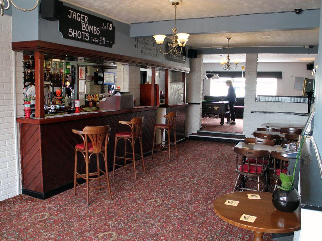 Pub/bar for sale in Leicester Road, Bedworth CV12, £350,000