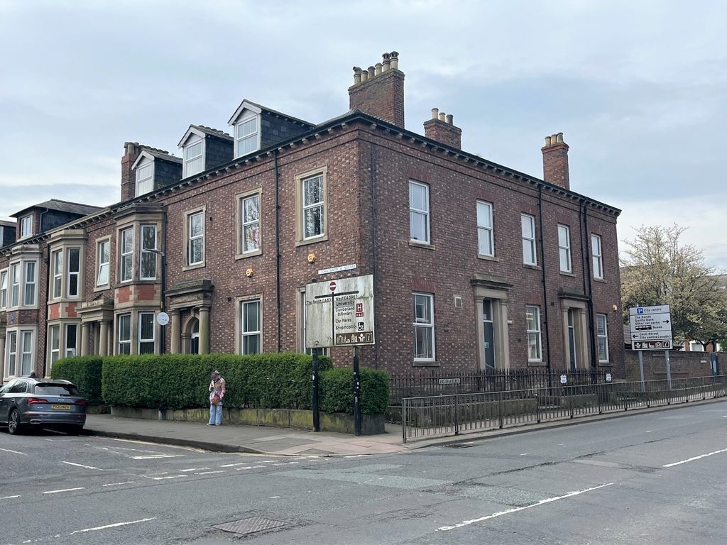 Commercial property for sale in Chatsworth Square/Victoria Place, Chatsworth House, Carlisle CA1, £350,000