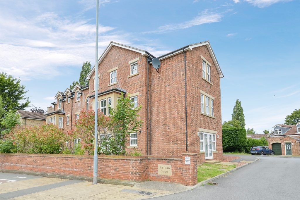 2 bed flat for sale in Hartburn Mews, Stockton-On-Tees TS18, £100,000