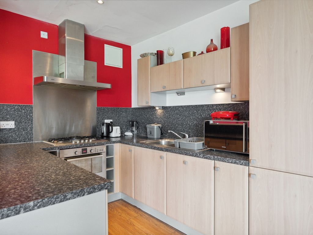 2 bed flat for sale in Glasgow Harbour Terrace, Glasgow, Glasgow G11, £175,000