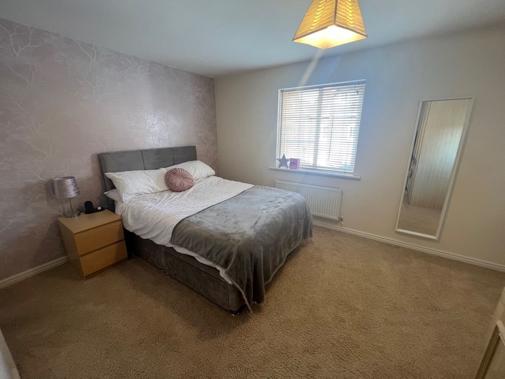 4 bed link-detached house for sale in Barker Round Way, Burton-On-Trent DE14, £230,000