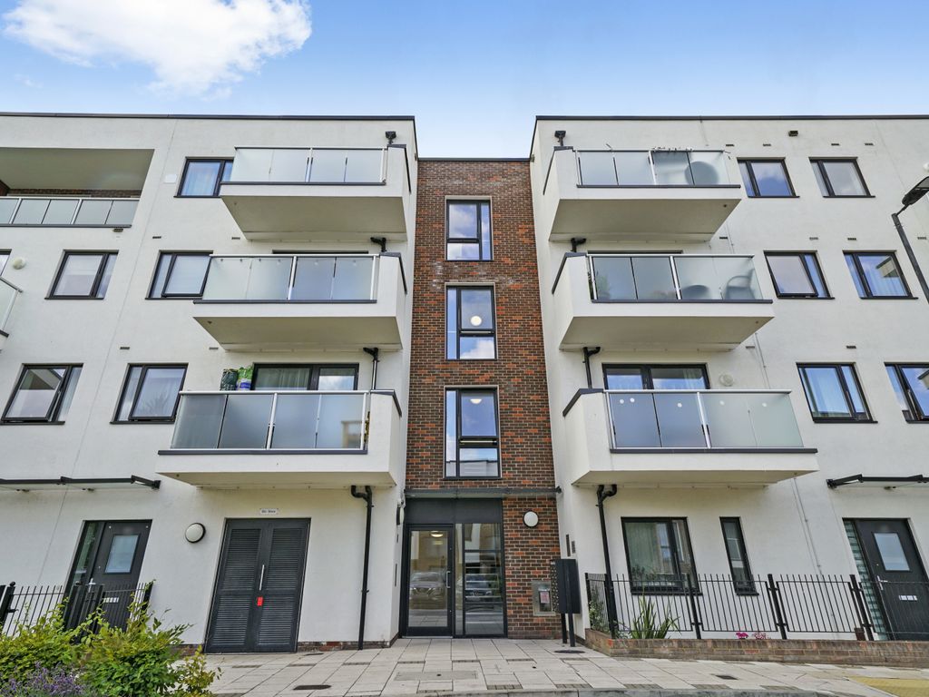 1 bed flat for sale in Williams Way, Wembley, Middlesex HA0, £310,000