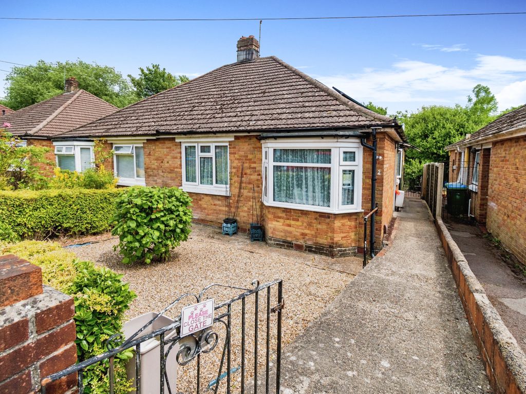 2 bed bungalow for sale in Coxford Drove, Southampton, Hampshire SO16, £240,000
