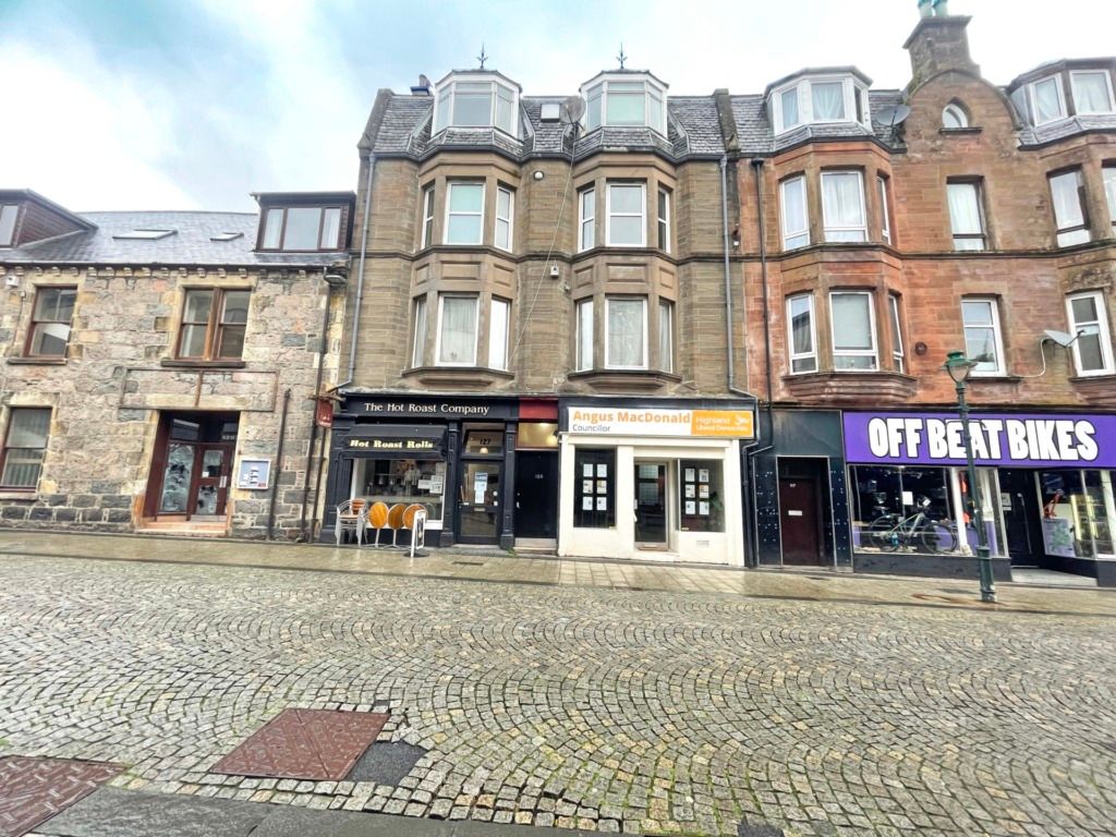 3 bed flat for sale in Flat 2R, 125 High Sreet, Fort William PH33, £120,000