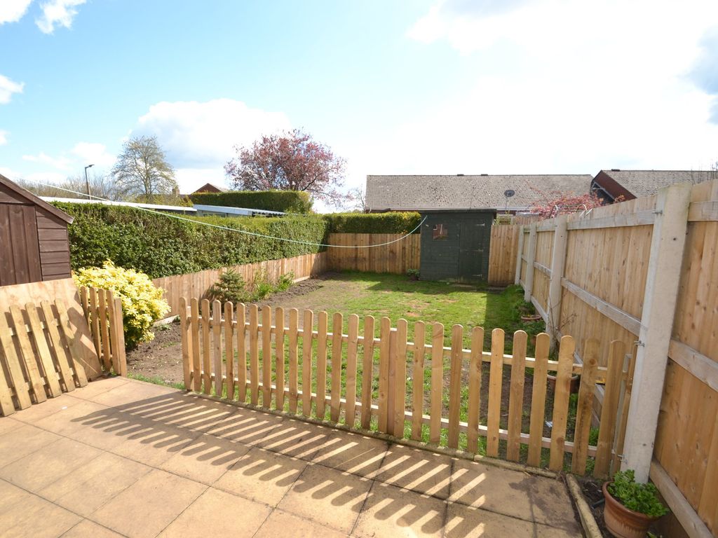 3 bed semi-detached house for sale in Meadow Road, Newport TF10, £215,000