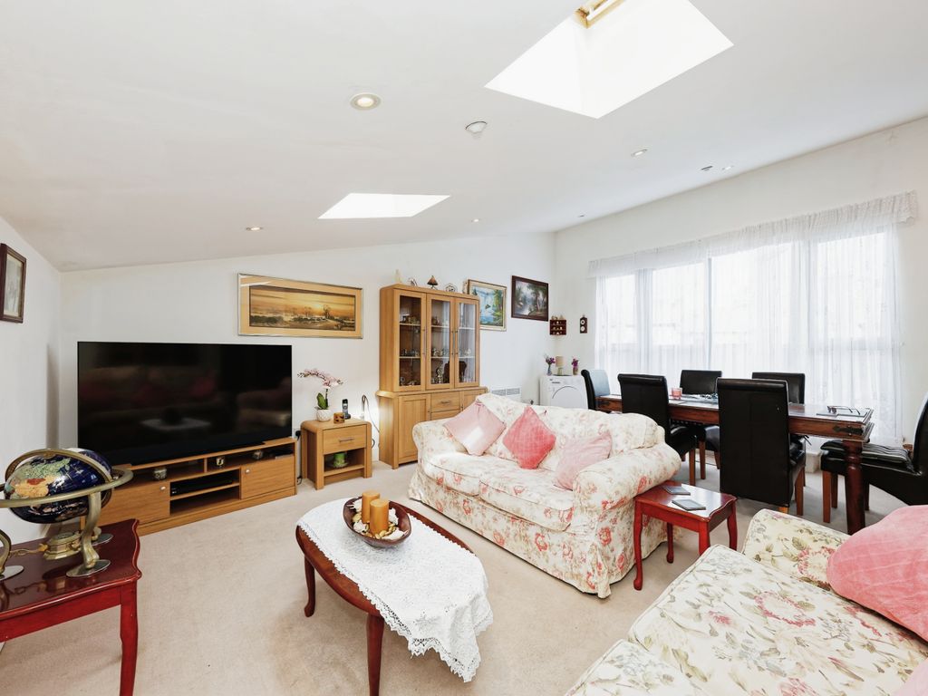 1 bed flat for sale in The Passage, Margate, Kent CT9, £160,000