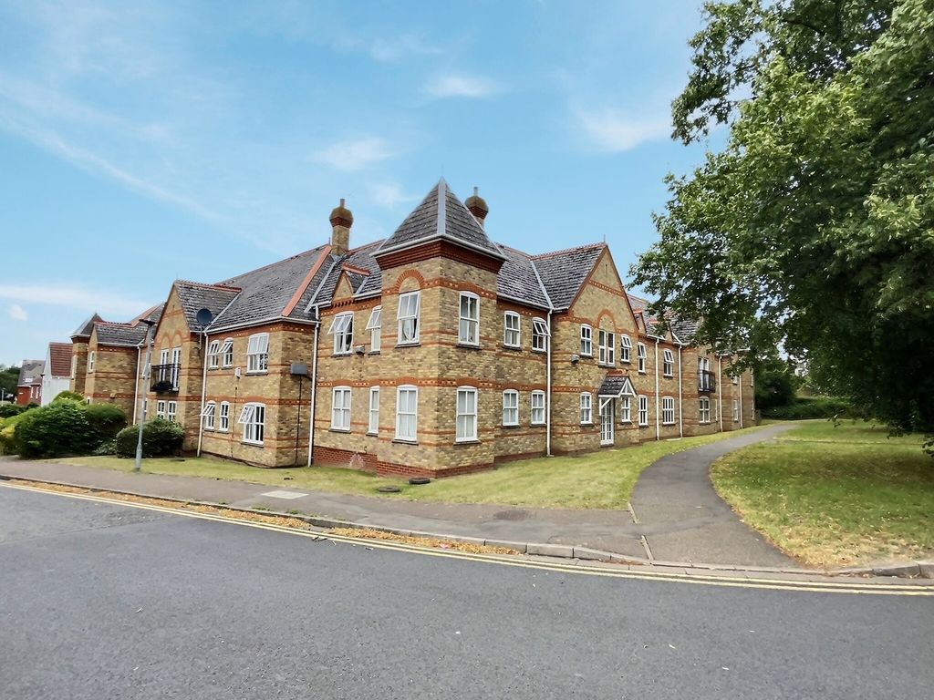 1 bed flat for sale in Lavenham Court, Peterborough PE2, £110,000