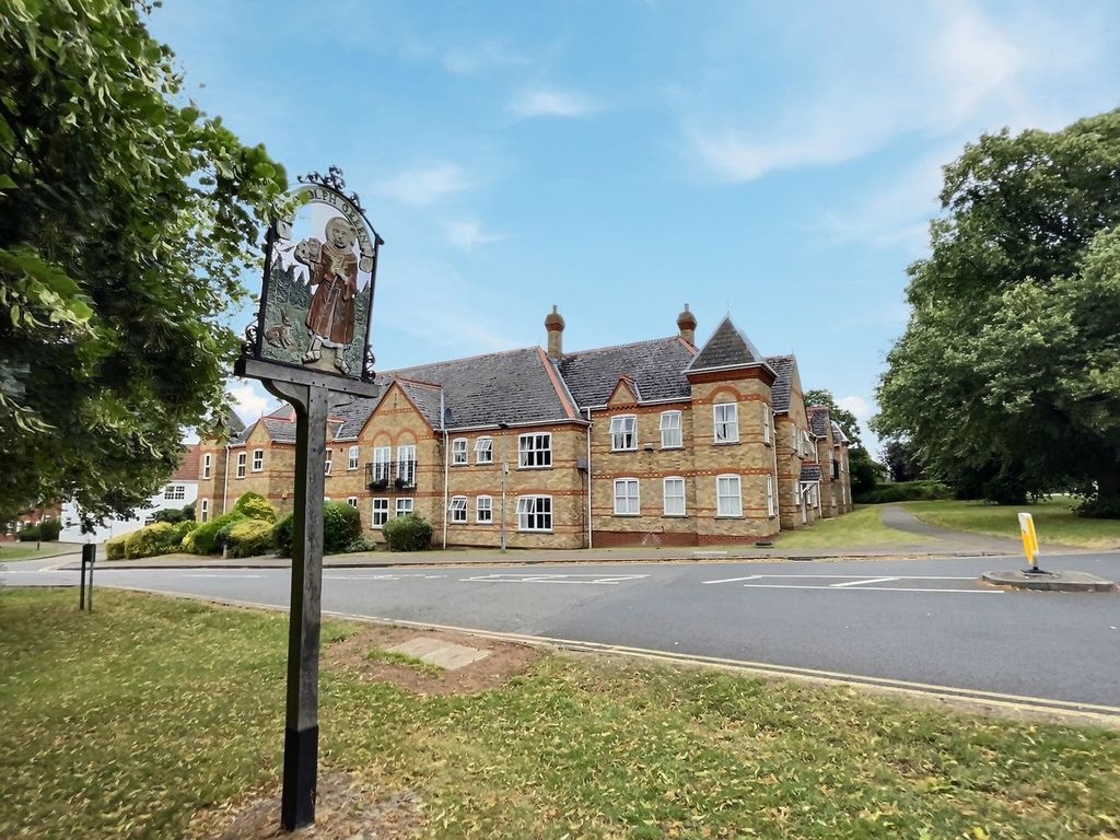 1 bed flat for sale in Lavenham Court, Peterborough PE2, £110,000