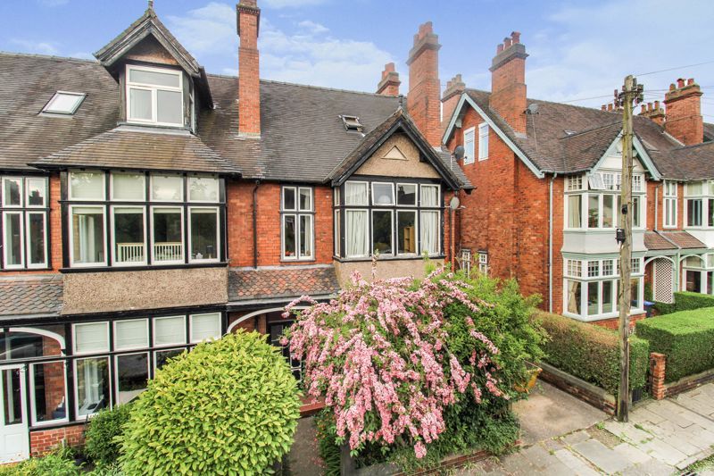 5 bed terraced house for sale in Westfields, Leek, Staffordshire ST13, £335,000