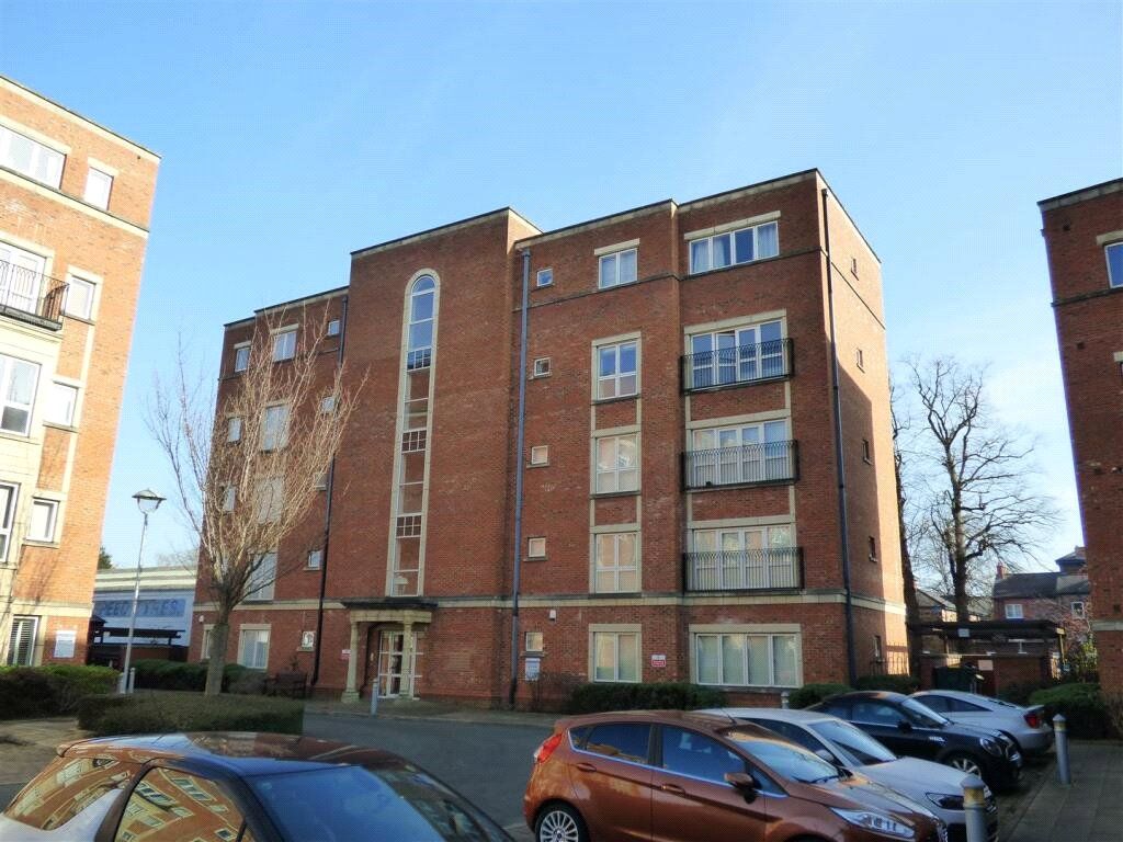 2 bed flat for sale in Caxton Place, Wrexham LL11, £125,000