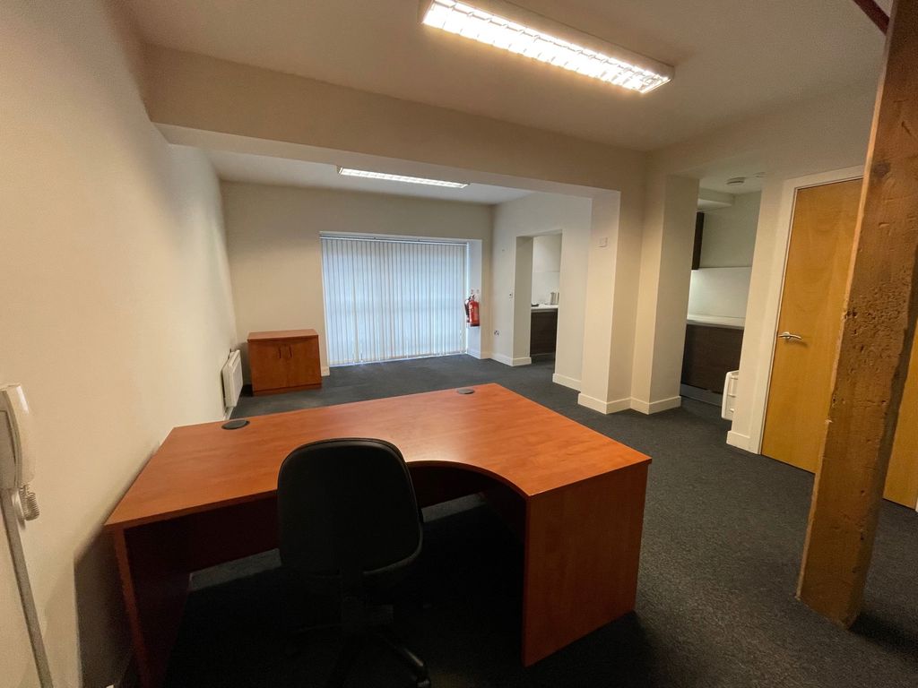 Office for sale in Peckover Street, Bradford BD1, £105,000