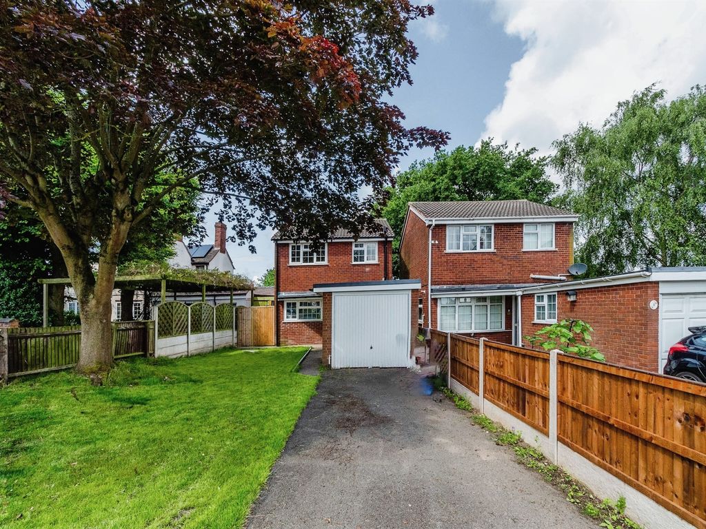 3 bed detached house for sale in Littlewood Road, Cheslyn Hay, Walsall WS6, £230,000