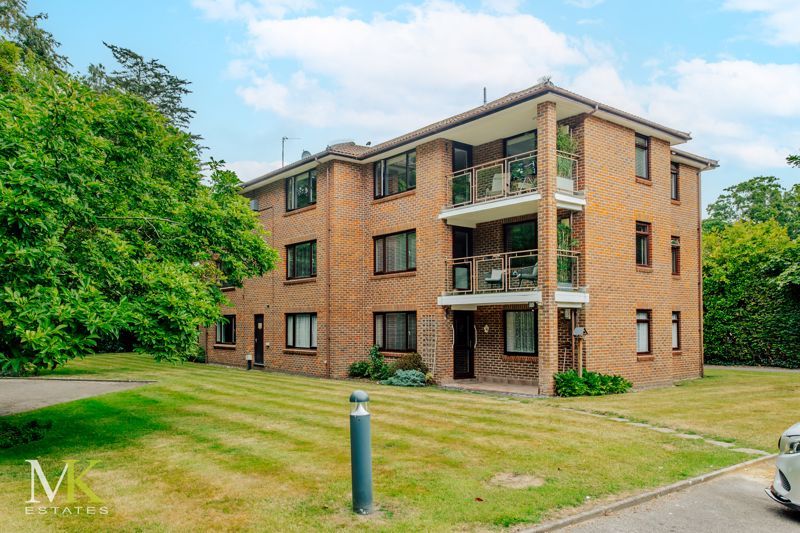2 bed flat for sale in Tower Road, Westbourne, Bournemouth BH13, £320,000