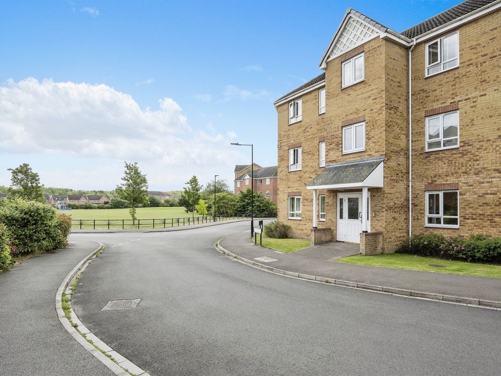 2 bed flat for sale in Wakelam Drive, Armthorpe, Doncaster DN3, £100,000