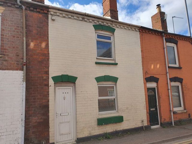 2 bed terraced house for sale in Kings Barton Street, Gloucester GL1, £175,000