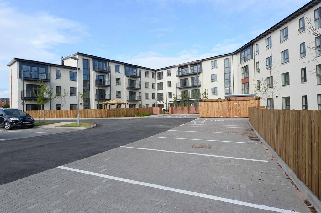 1 bed flat for sale in Cable Drive, Cheshire WA6, £120,000
