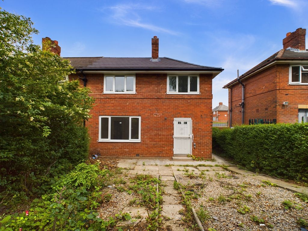 2 bed semi-detached house for sale in Ullswater Crescent, Leeds LS15, £170,000