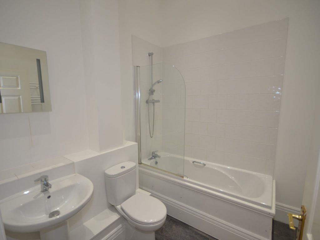 2 bed flat for sale in Rhydyfelin, Aberystwyth SY23, £250,000