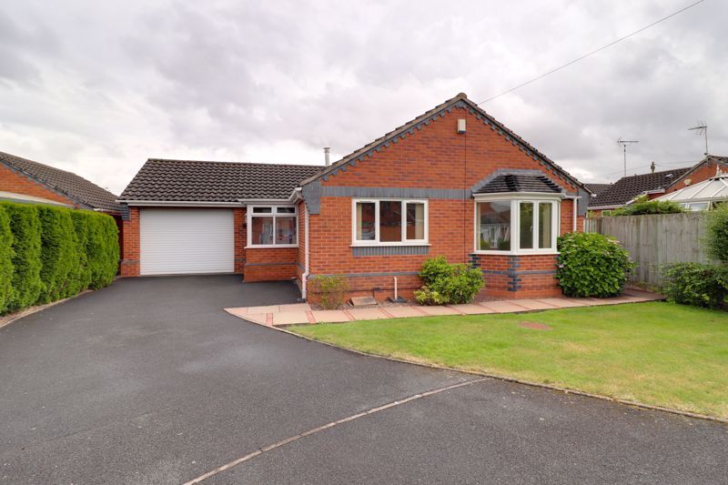 2 bed bungalow for sale in Bramall Close, Holmcroft, Stafford ST16, £290,000