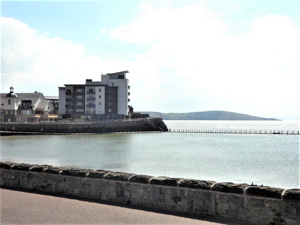 1 bed flat for sale in Knightstone Beacon, Knightstone Island, Weston-Super-Mare BS23, £195,000