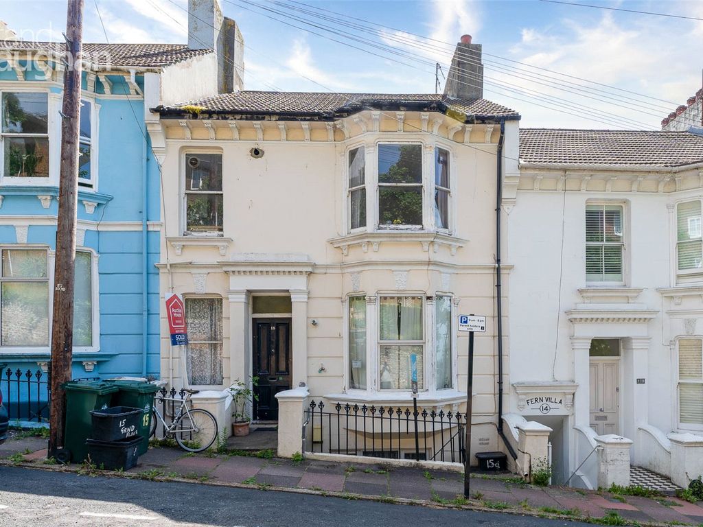 1 bed flat for sale in Wakefield Road, Brighton, East Sussex BN2, £240,000
