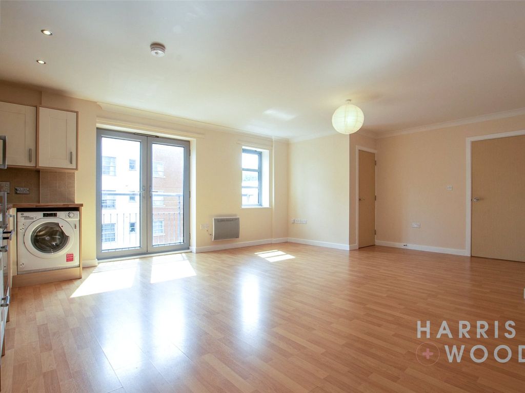 2 bed flat for sale in Rotary Way, Colchester CO3, £170,000