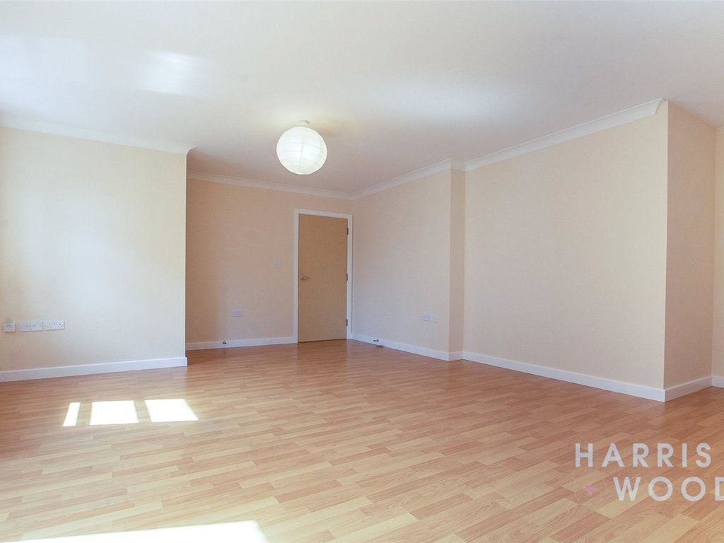 2 bed flat for sale in Rotary Way, Colchester CO3, £170,000