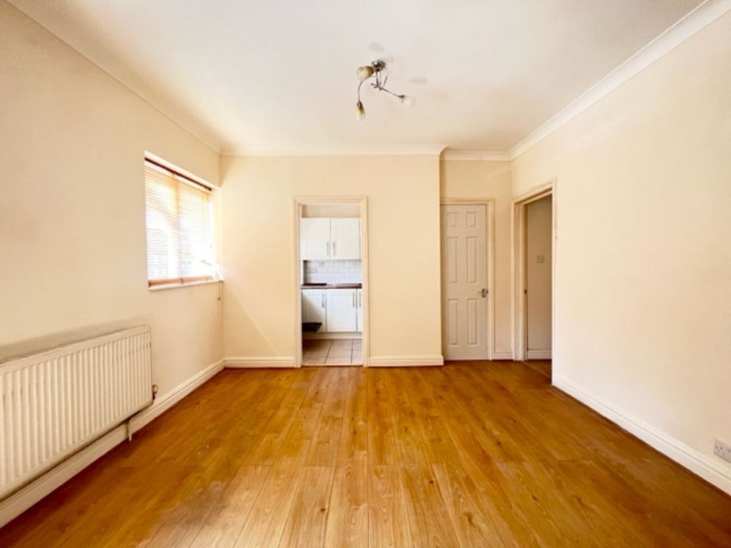 1 bed flat for sale in Eastdown Park, Lewisham SE13, £225,000
