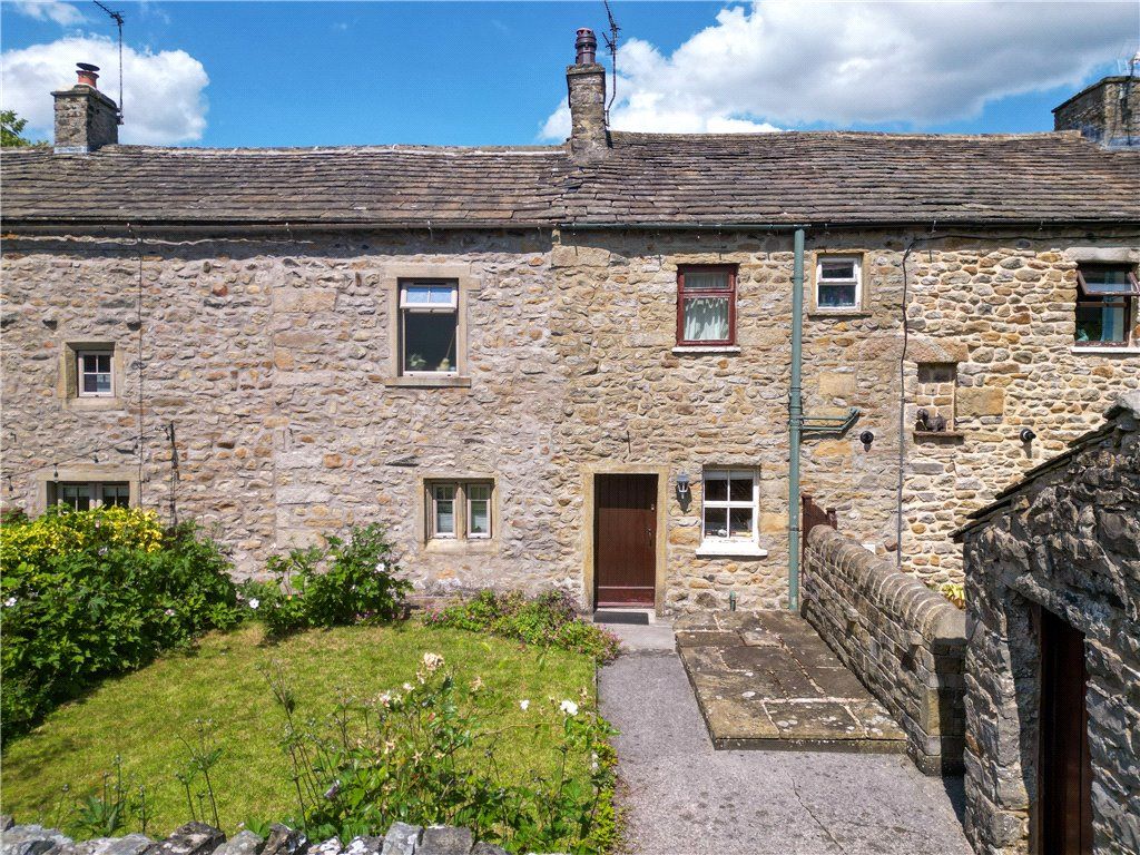 2 bed terraced house for sale in Main Street, Long Preston, Skipton, North Yorkshire BD23, £195,000