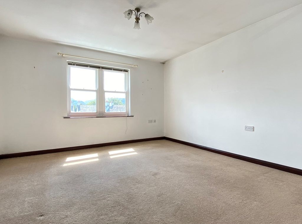 2 bed flat for sale in Elm Court, Elliott Park, Keswick CA12, £280,000