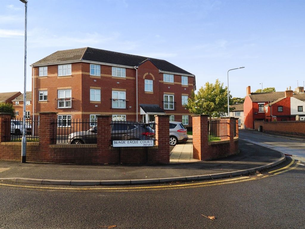 2 bed flat for sale in Black Eagle Court, Burton-On-Trent DE14, £107,000