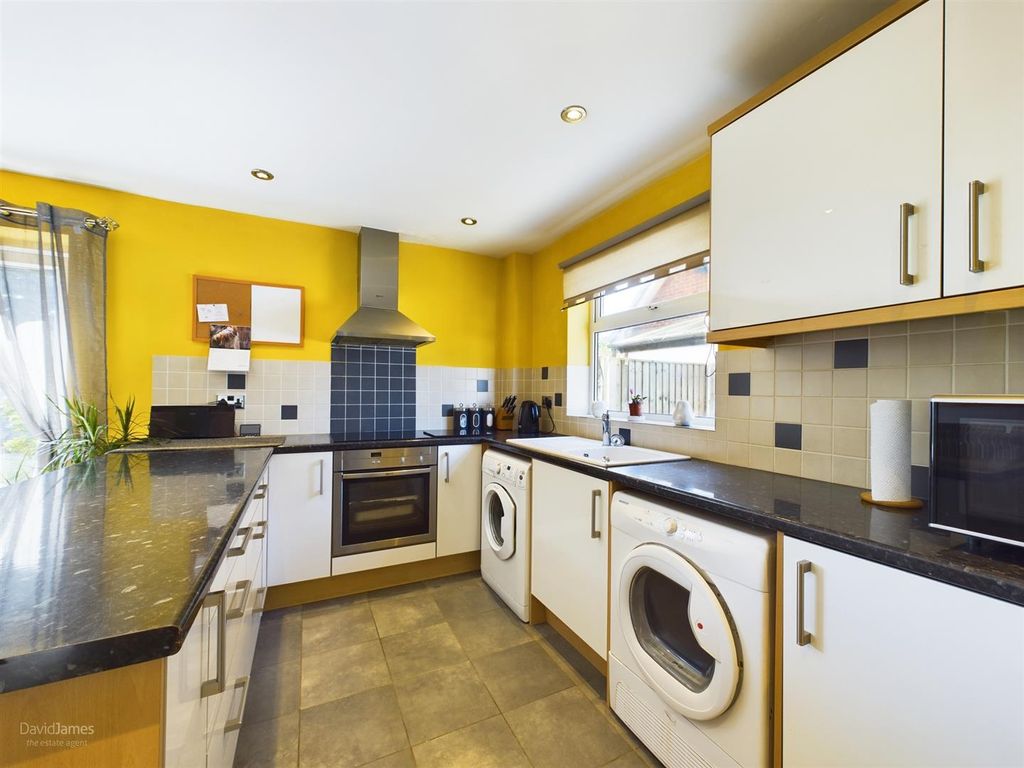 3 bed detached house for sale in Aldwych Close, Arnold, Nottingham NG5, £240,000