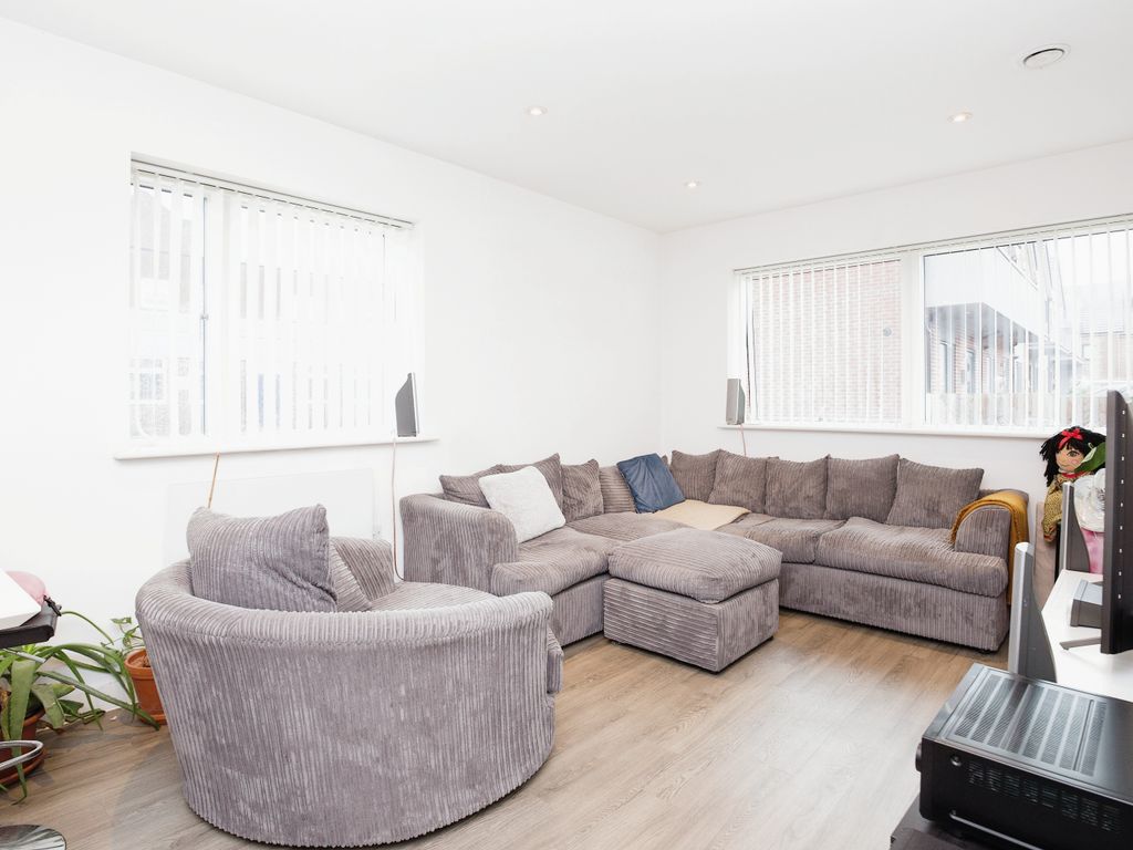 2 bed flat for sale in 6 Anvil Place, Manchester M15, £199,000