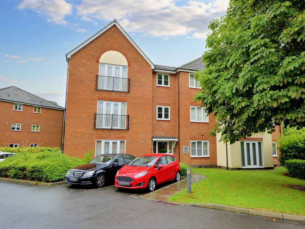 2 bed flat for sale in Hassocks Close, Beeston, Nottingham NG9, £185,000